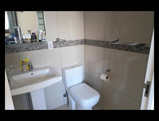 2 BEDROOM APARTMENT FOR SALE IN UMHLANGA RIDGE